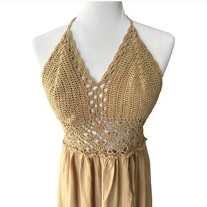 LILBETTER Crochet Halter Boho Dress in Caramel. Medium